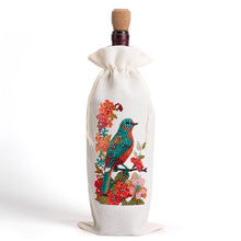 Load image into Gallery viewer, Diamond Painting Burlap Wine Gift Bags Label Liquor Bottle Covers (Bird)