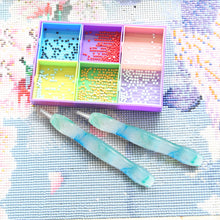 Load image into Gallery viewer, Diamond Painting Art Sticky Drill Dot Pen Stylus Diamond Art Pen (Blue Green)