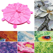Load image into Gallery viewer, Diamond Painting Tray 8 Grids Drill Plate Octagonal Spiral Bottom Plate (Red)