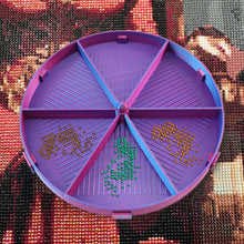 Load image into Gallery viewer, Beads Sorting Storage Tray Fully Enclosed Diamond Painting Tools (Blue Purple)