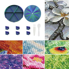 Load image into Gallery viewer, Beads Sorting Storage Tray Round Diamond Painting Tools with Lid (Blue Green)