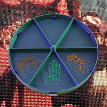 Load image into Gallery viewer, Beads Sorting Storage Tray Round Diamond Painting Tools with Lid (Blue Green)