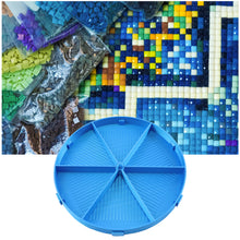Load image into Gallery viewer, Beads Sorting Storage Tray Round Diamond Painting Tools with Lid (Blue)