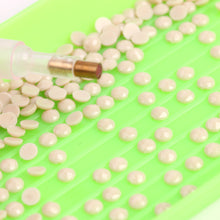 Load image into Gallery viewer, Round Drills Package DIY Embroidery Diamond Painting Rhinestones (DMC 822)