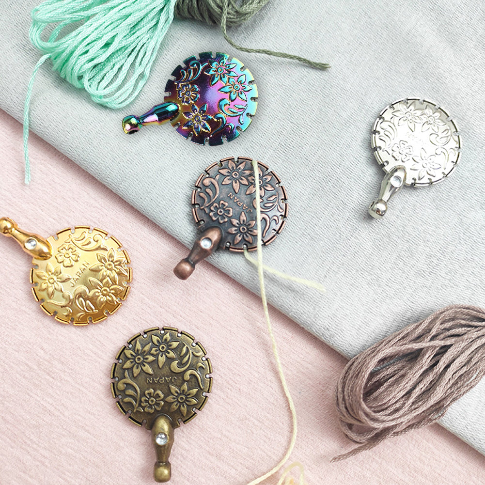 Cross Stitch Bronze Thread Cutter Pendant Antique Thread Cutter (Bronze Colour)