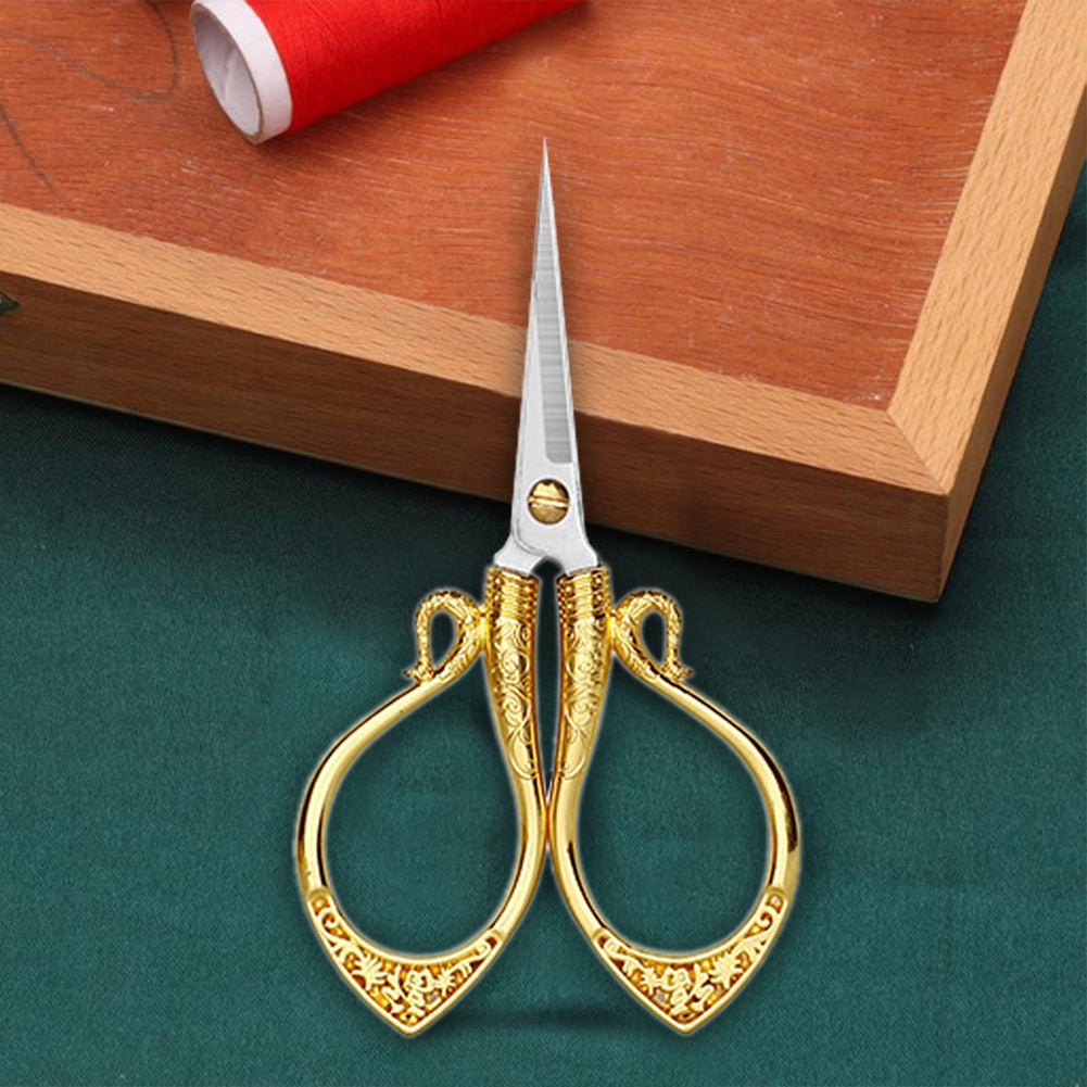 Vintage European Style Scissors for Sewing Crafting 6x10.5CM (Gold)
