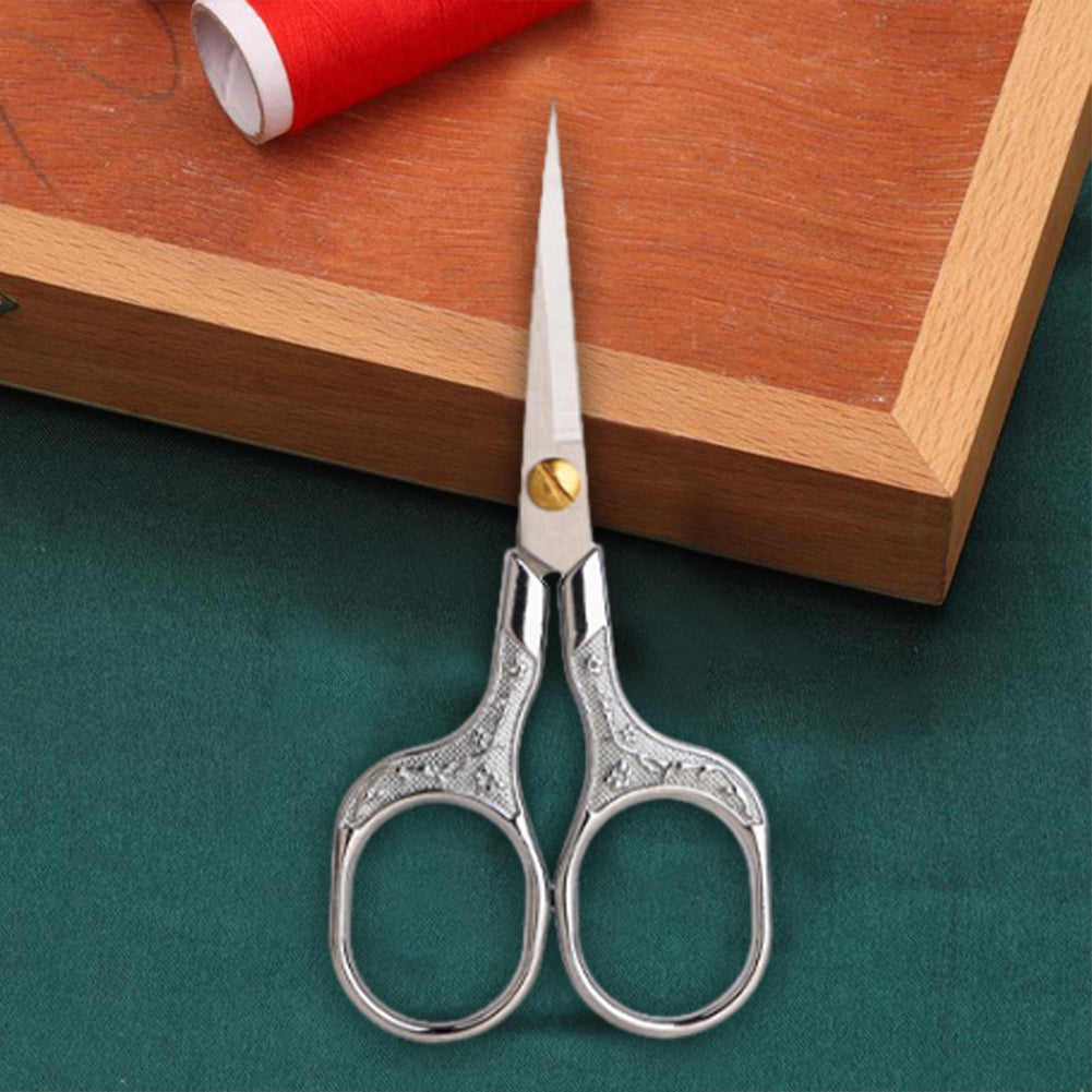 Stainless Steel Plum Blossom Flower Pattern Scissors for Sewing 12.7x6CM(Silver)