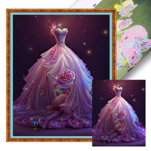 Load image into Gallery viewer, Huancan - Flower Dress - 40*50CM 11CT 3 Stamped Cross Stitch
