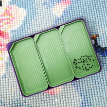 Load image into Gallery viewer, 4 Set Large Diamond Art Painting Bead Sorting Trays for DIY Art Craft (Green)
