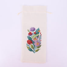 Load image into Gallery viewer, Diamond Painting Burlap Wine Gift Bags Label Liquor Bottle Covers (Flower)
