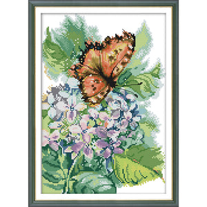 Joy Sunday - Hydrangea And Butterfly - 26*35CM 14CT 2 Stamped Cross Stitch