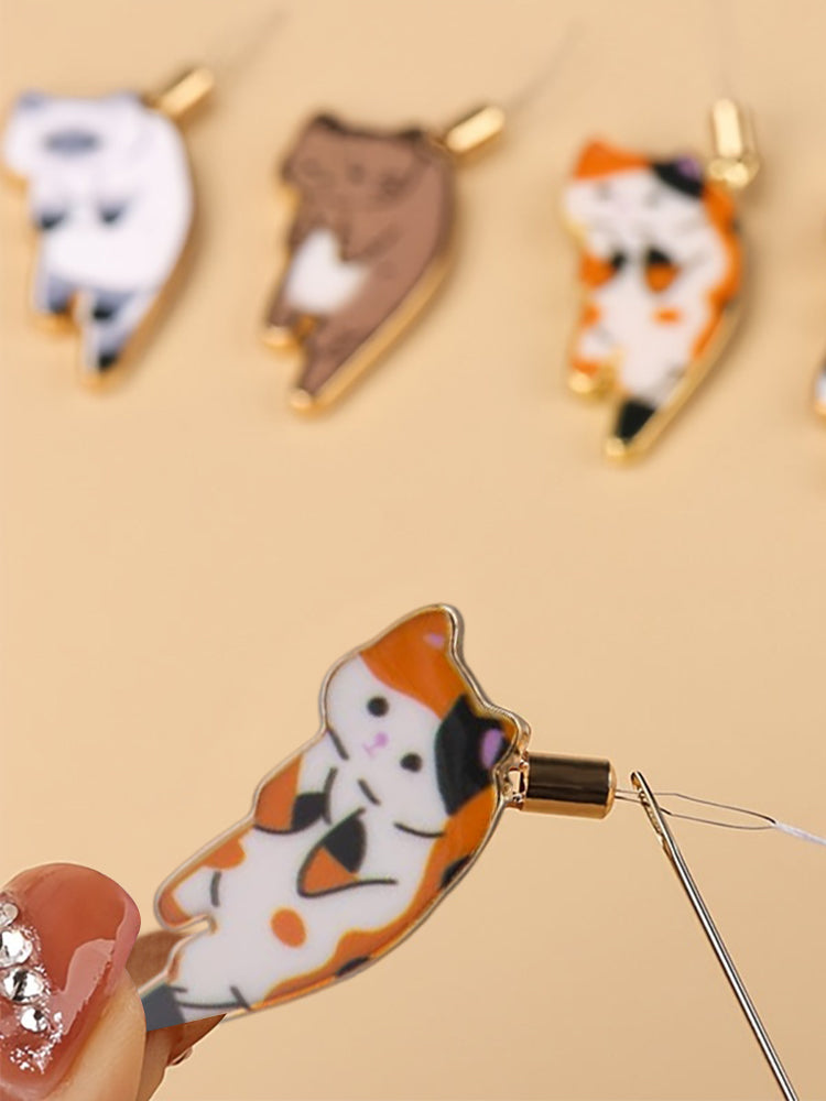 Cat Needle Holder Threader Simple Pin Holder DIY Sewing Pin Organizer (Orange)