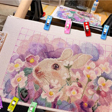 Load image into Gallery viewer, 8Pcs Diamond Painting Clips Cross Stitch Clip Tool Multipurpose for Diamond Arts
