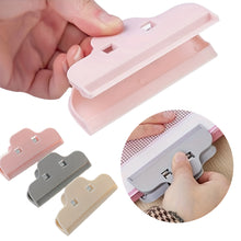 Load image into Gallery viewer, 3Pcs Cross Stitch Clip Tool Diamond Art Holder Clip Diamond Painting Accessories
