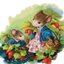 Load image into Gallery viewer, Joy Sunday - Mrs. Mouse And Daughters Picking Fruit - 43*43CM 14CT 2 Counted Cross Stitch
