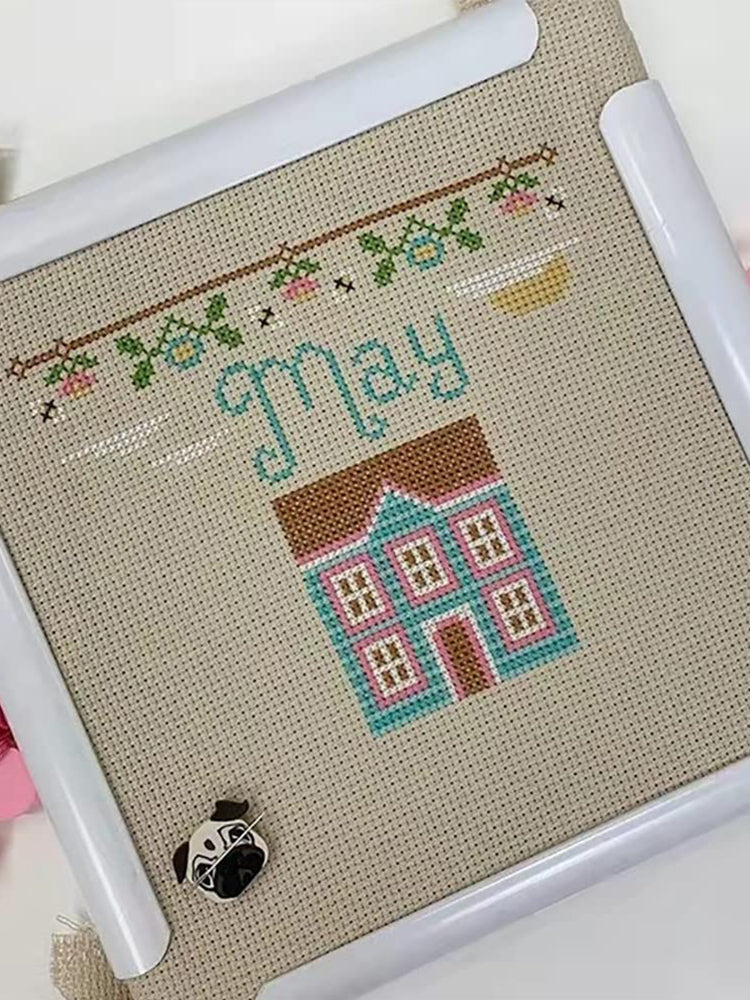 Rectangle Embroidery Hoop Cross Stitch Frame Plastic Clip Frame (24x29CM)
