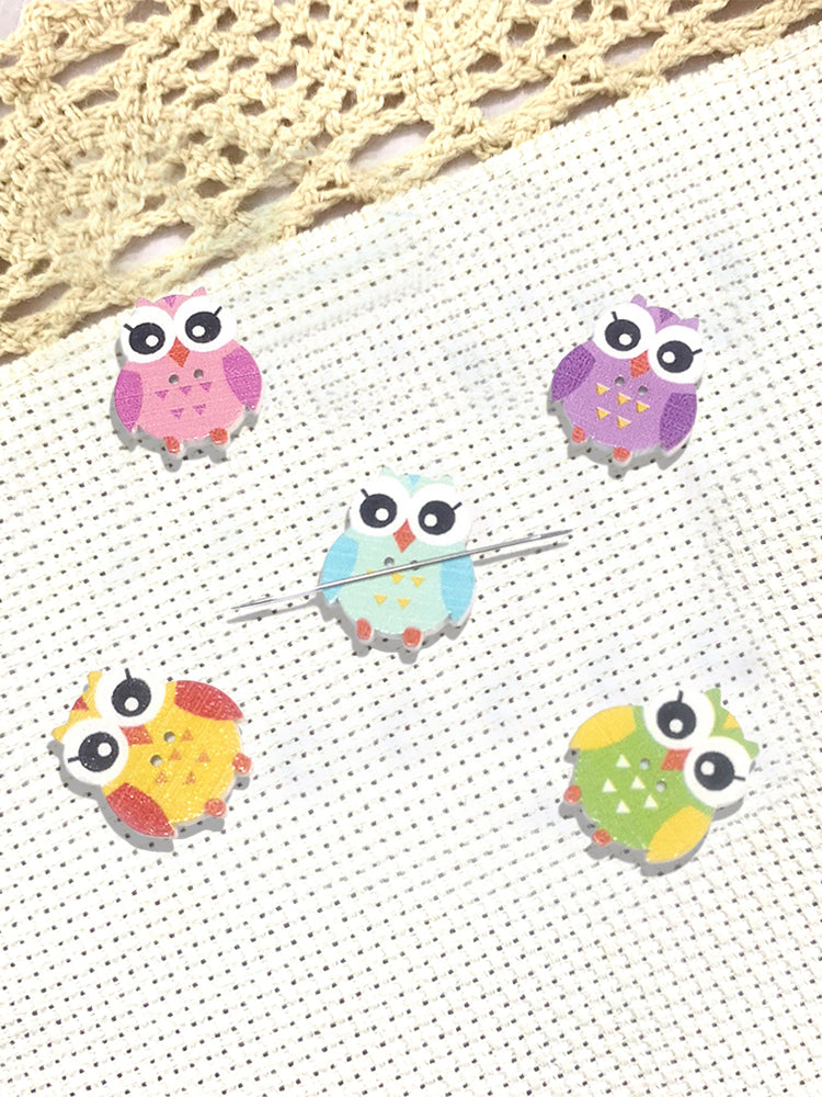 Cute Needle Holder Magnetic Needle Keeper Nanny Refrigerator Sticker (Owl)