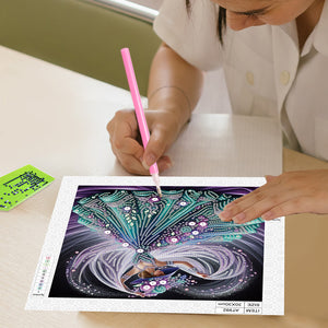 Woman With A Beautiful Skirt 30*30CM(Canvas) Partial Special Shaped Drill Diamond Painting