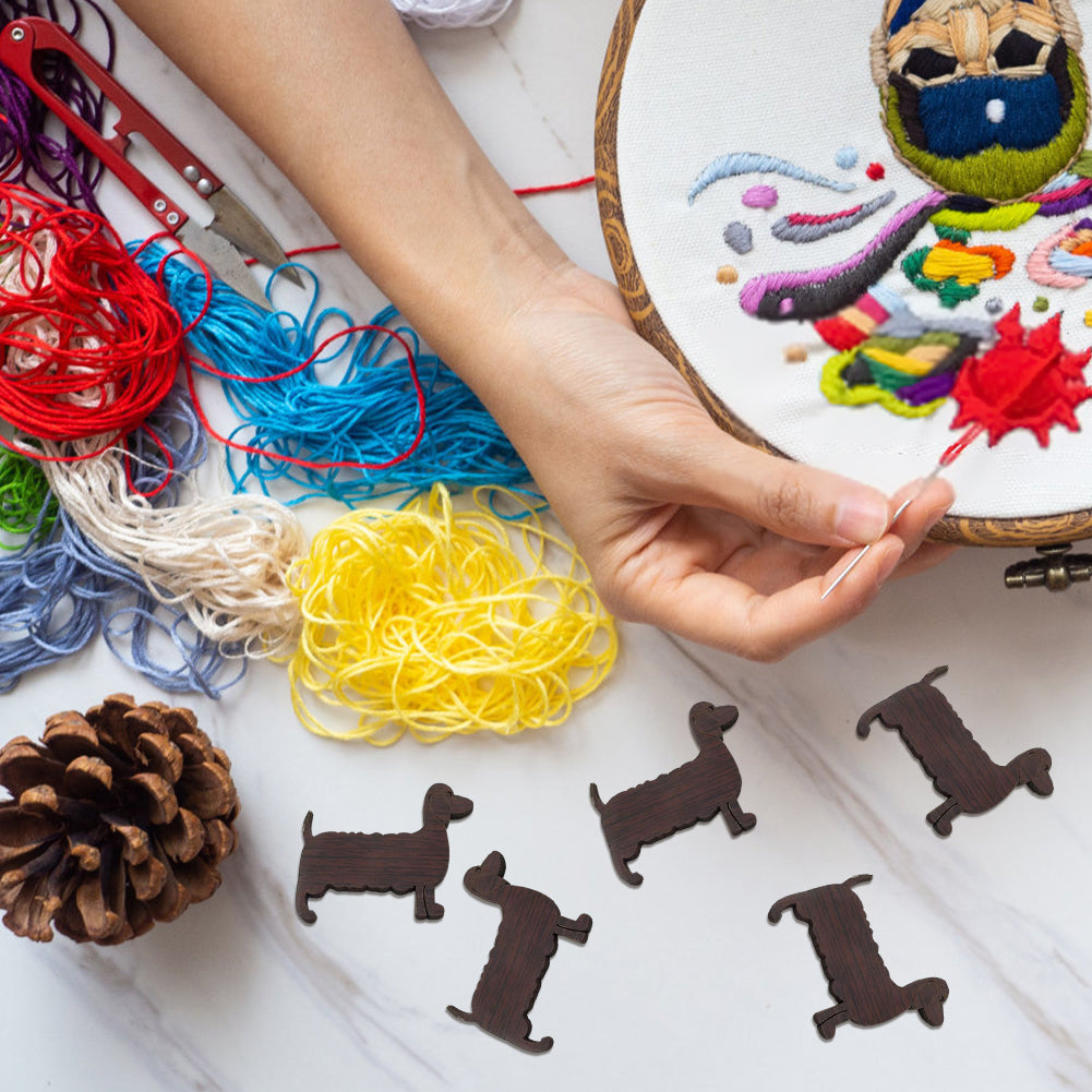 Wooden Bobbin Set with Animal Shapes for DIY Sewing Storage Tool (Dog)