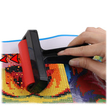 Load image into Gallery viewer, 3 Pack Diamond Painting Supplies with Red Diamond Roller Scraper and Small Brush
