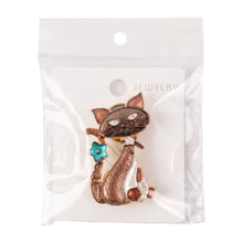 Load image into Gallery viewer, Cross Stitch Needle Minder Magnetic Needle Nanny for Fridge Decor (Cat)
