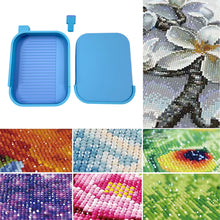 Load image into Gallery viewer, Diamond Painting Tray Organizer Diamond Art Tray for DIY Crafts (Winter)
