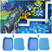 Load image into Gallery viewer, Diamond Painting Tray Organizer Diamond Art Tray for DIY Crafts (Winter)
