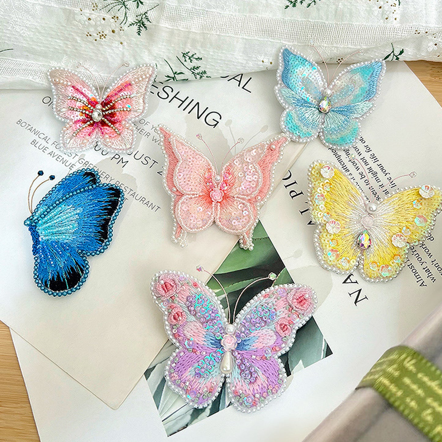 Butterfly Brooch DIY Beaded Embroidery Kit Beadwork Craft Supplies (Pink )