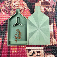 Load image into Gallery viewer, 2pcs Diamond Painting Tray Y-Shaped Bead Storage Sorting Plate (Dark Green)
