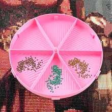 Load image into Gallery viewer, Beads Sorting Storage Tray Round Diamond Painting Tools with Lid (Pink)
