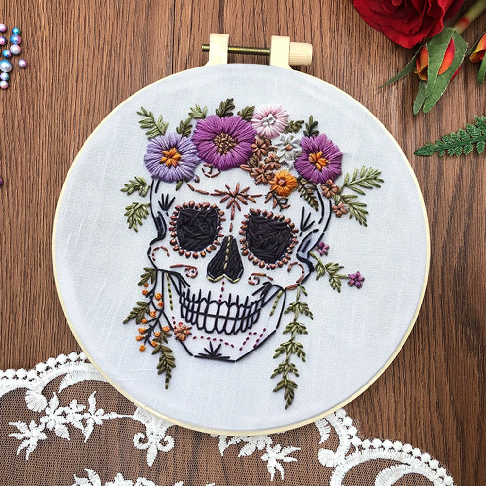 4PCS Halloween - DIY Embroidery Cross Stitch Kit with Pattern Cotton Threads Needles Hoop 25x25CM/9.84x9.84in