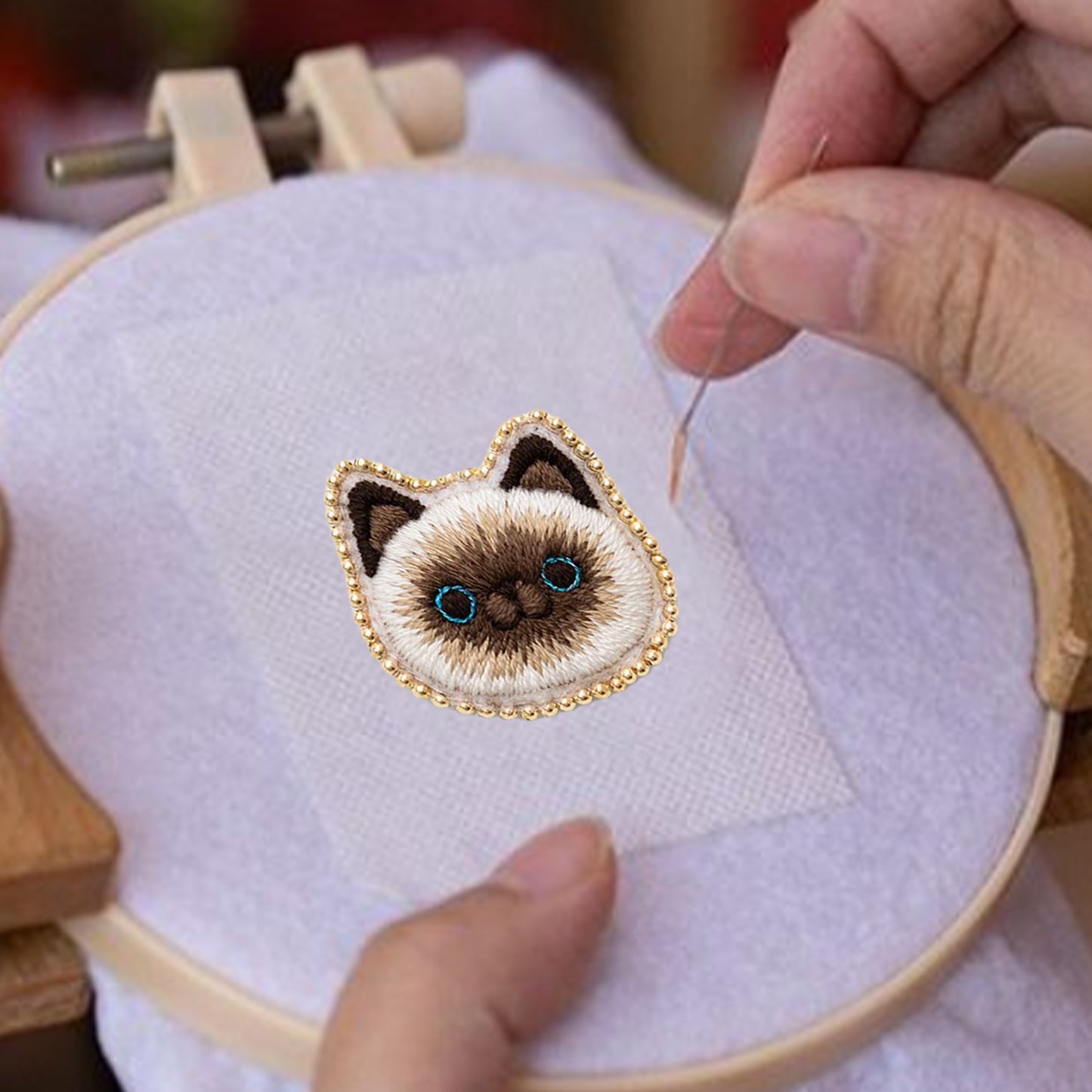 Siamese Cat Brooch DIY Embroidery Kit 3.5x3.5cm w/Embroidery Hoop for Beginners