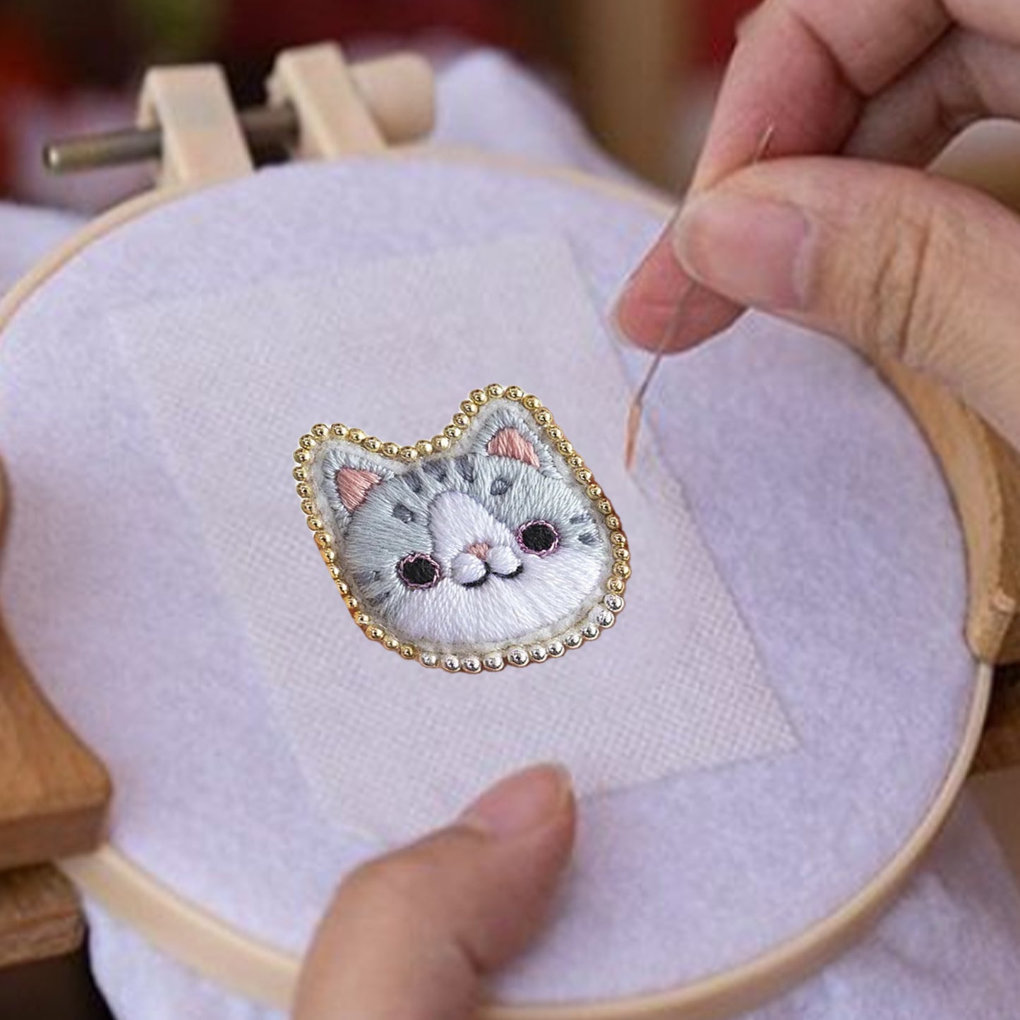 Blue Gray Cat Brooch DIY Embroidery Kit 3.5x3.5cm w/Embroidery Hoop for Beginner