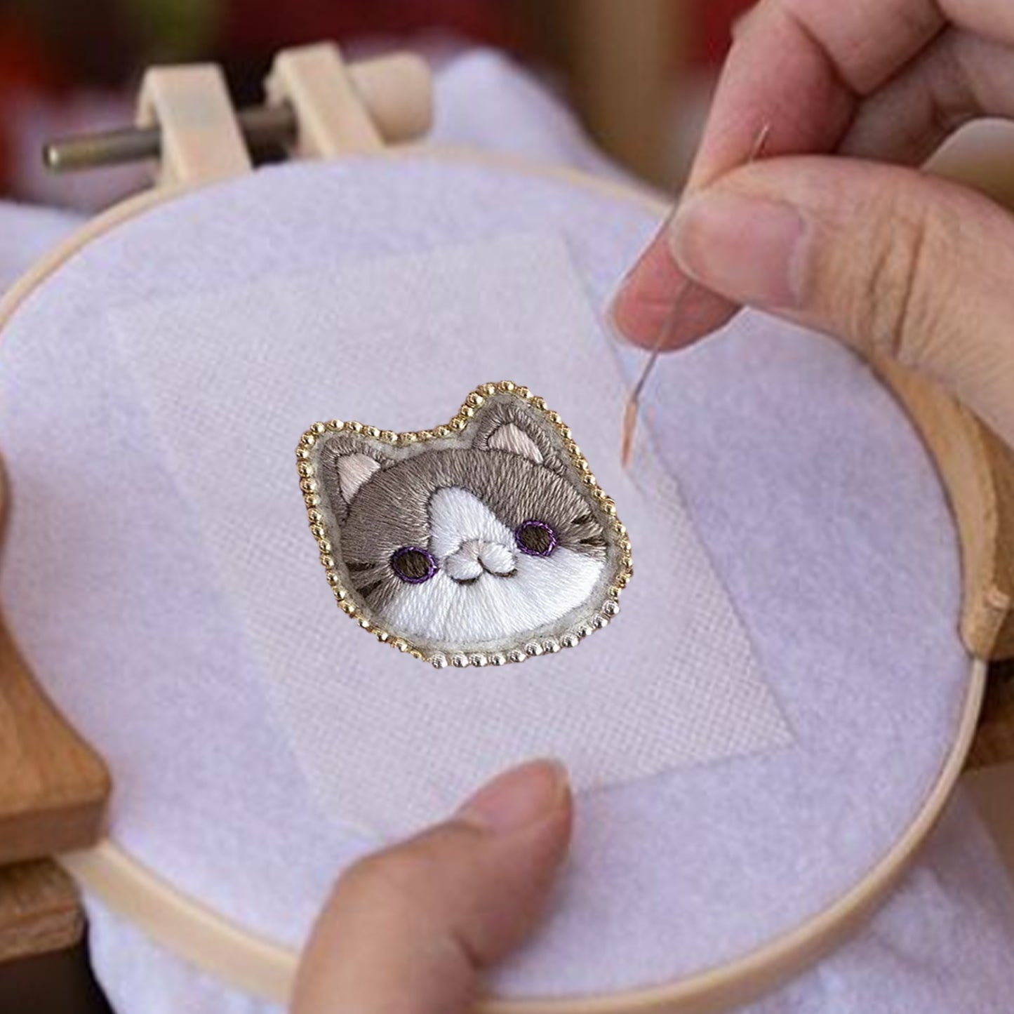 Gray Cat Brooch DIY Embroidery Kit 3.5x3.5cm w/Embroidery Hoop for Beginners