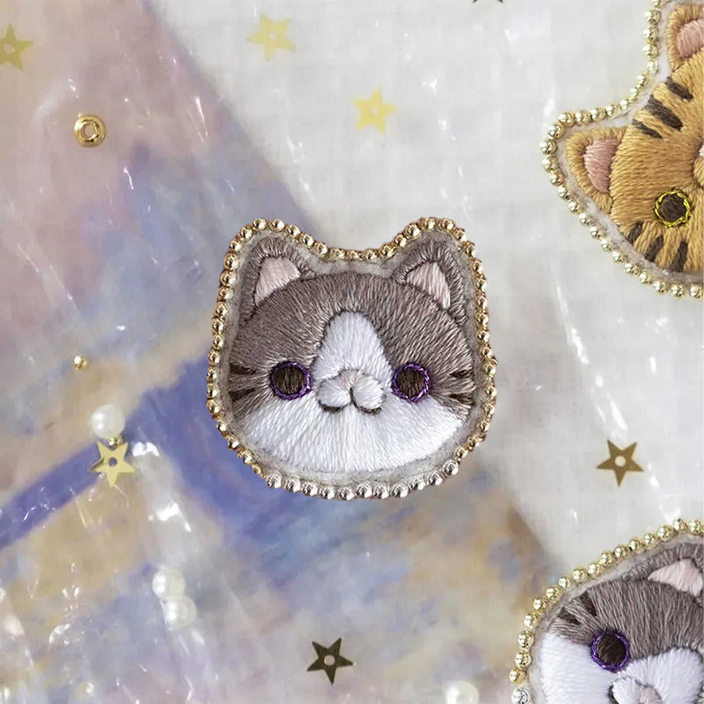 Gray Cat Brooch DIY Embroidery Kit 3.5x3.5cm w/Embroidery Hoop for Beginners