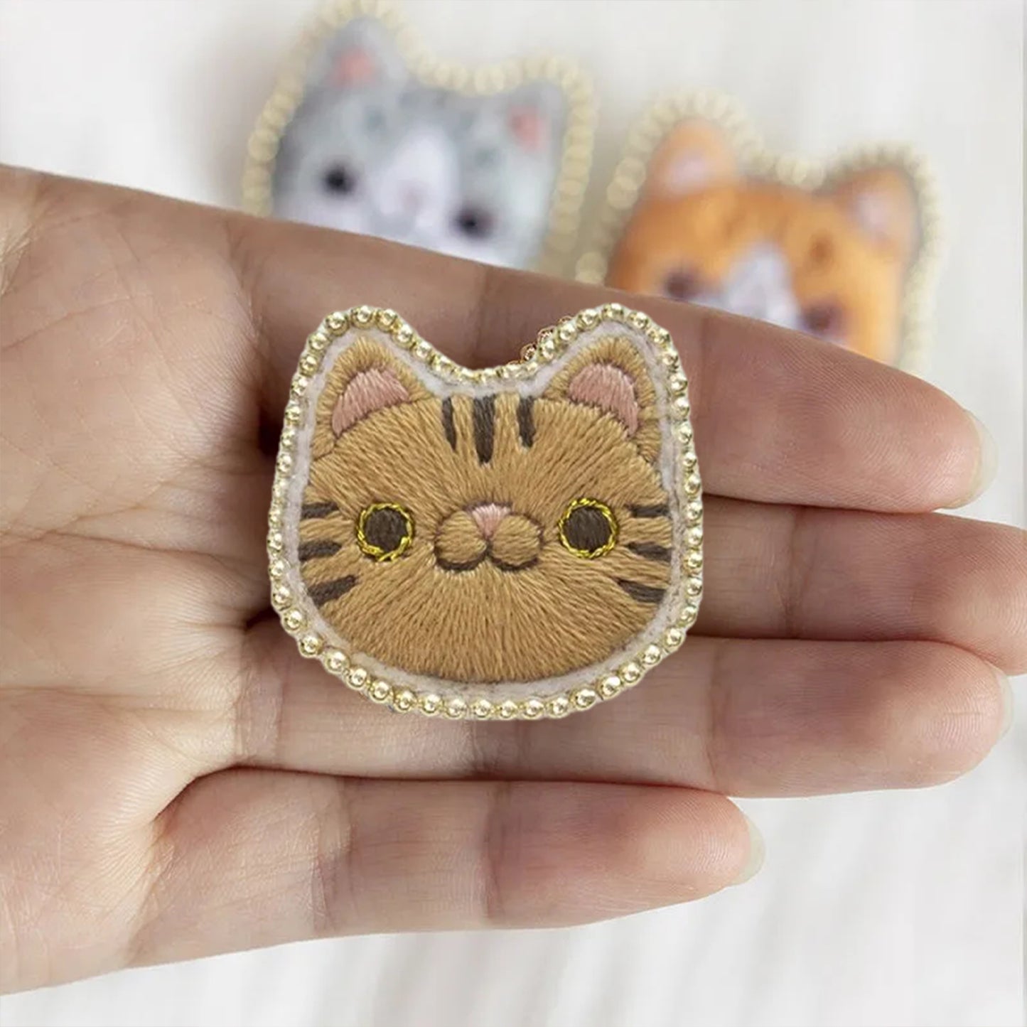 Yellow Cat Brooch DIY Embroidery Kit 3.5x3.5cm w/Embroidery Hoop for Beginners
