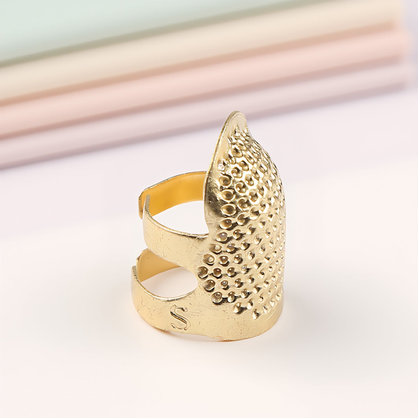 5PCS Cross-Stitch Tools Retro Adjustable Thimble Hand Sewing Thimble (Gold S)