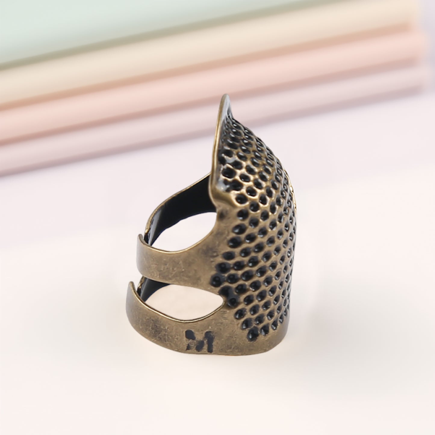 5PCS Cross-Stitch Tools Retro Adjustable Thimble Hand Sewing Thimble (Bronze M)
