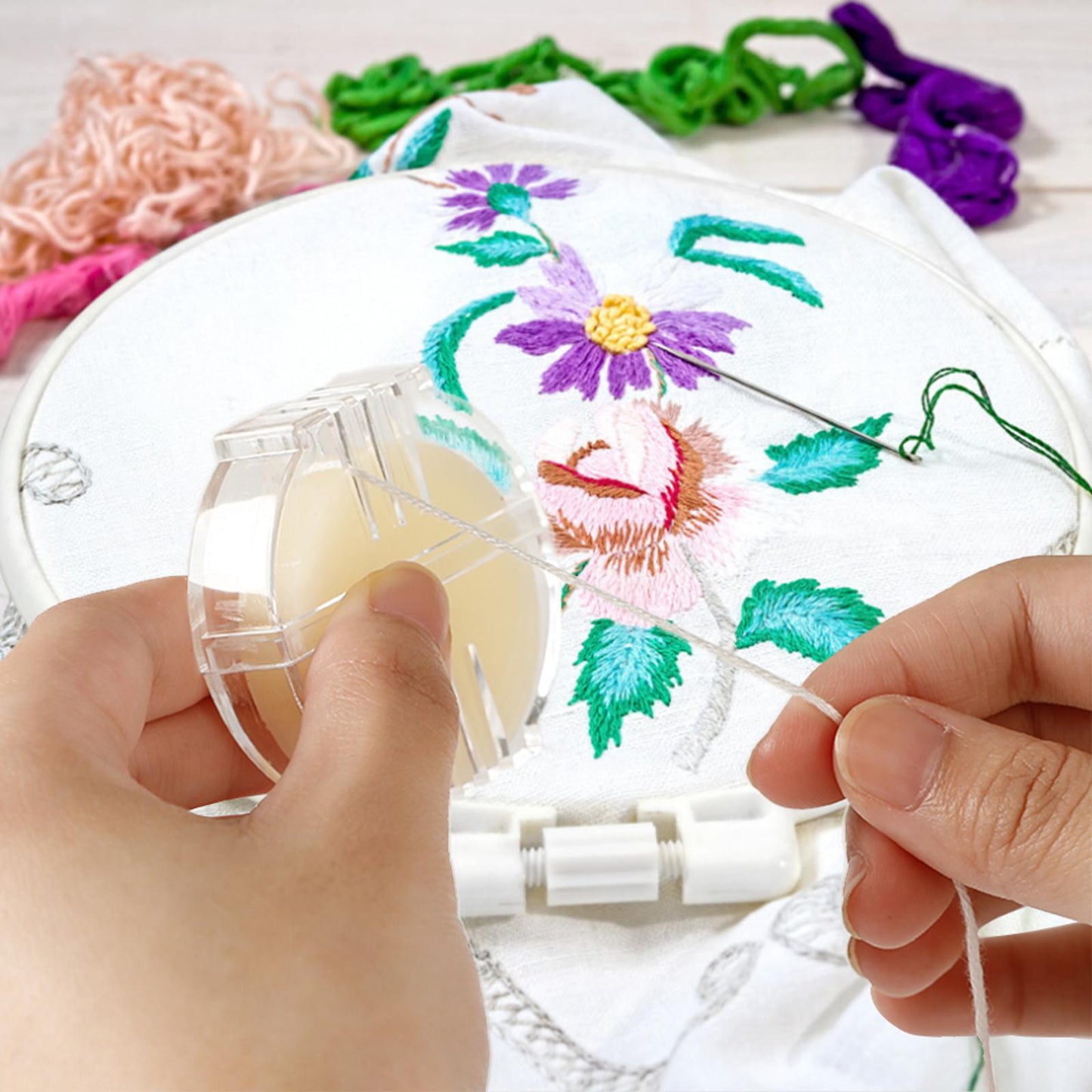 1PCS Thread Wax with Plastic Box Beeswax Floss Conditioner for Hand Sewing Embroidery