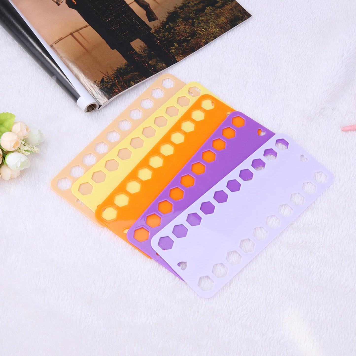 10PCS Cross Stitch Thread Holder Storage Tool User-Friendly Design Winder Color Plastic Board 20 Holes Needlework Project Card