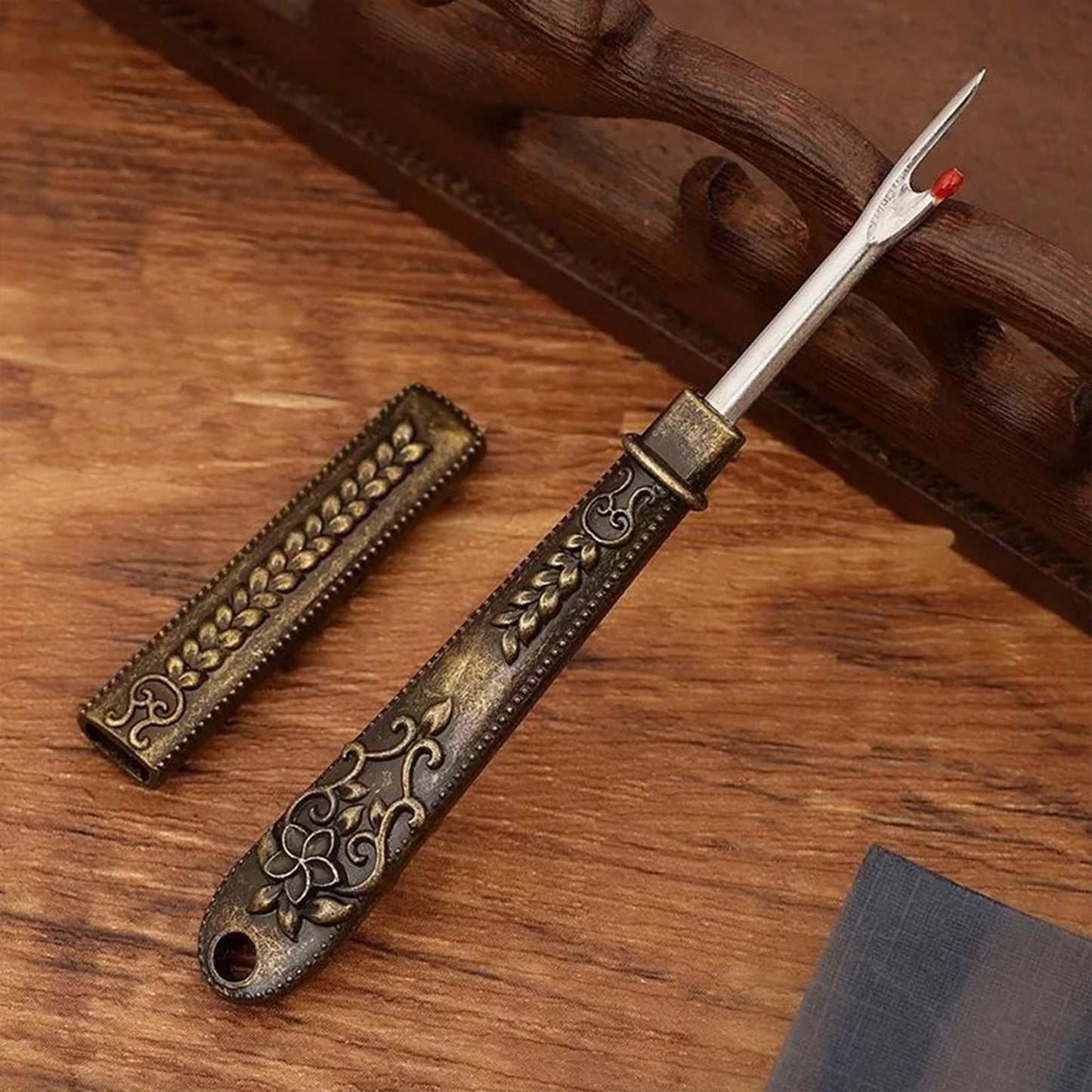 Thread Cutter Stitch Ripper Multi-Purpose Embroidery Removal Tool with Cover Metal Thread Ripper Unpicker for Handmade Needle Sewing Craft Supplies (Bronze)