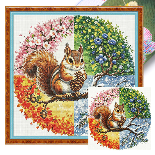 Eichhörnchen-Jahreszeiten - Vollständiges 11CT gestempeltes Kreuzstich-Set 45x45CM - Huacan