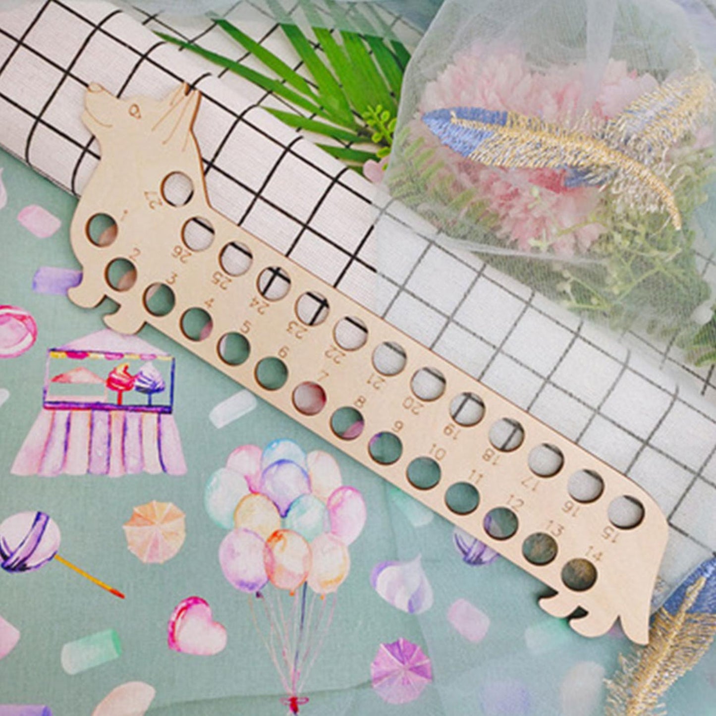 Wooden Carved Cross Stitch Thread Board Embroidery Thread Plate Tools (Dog)