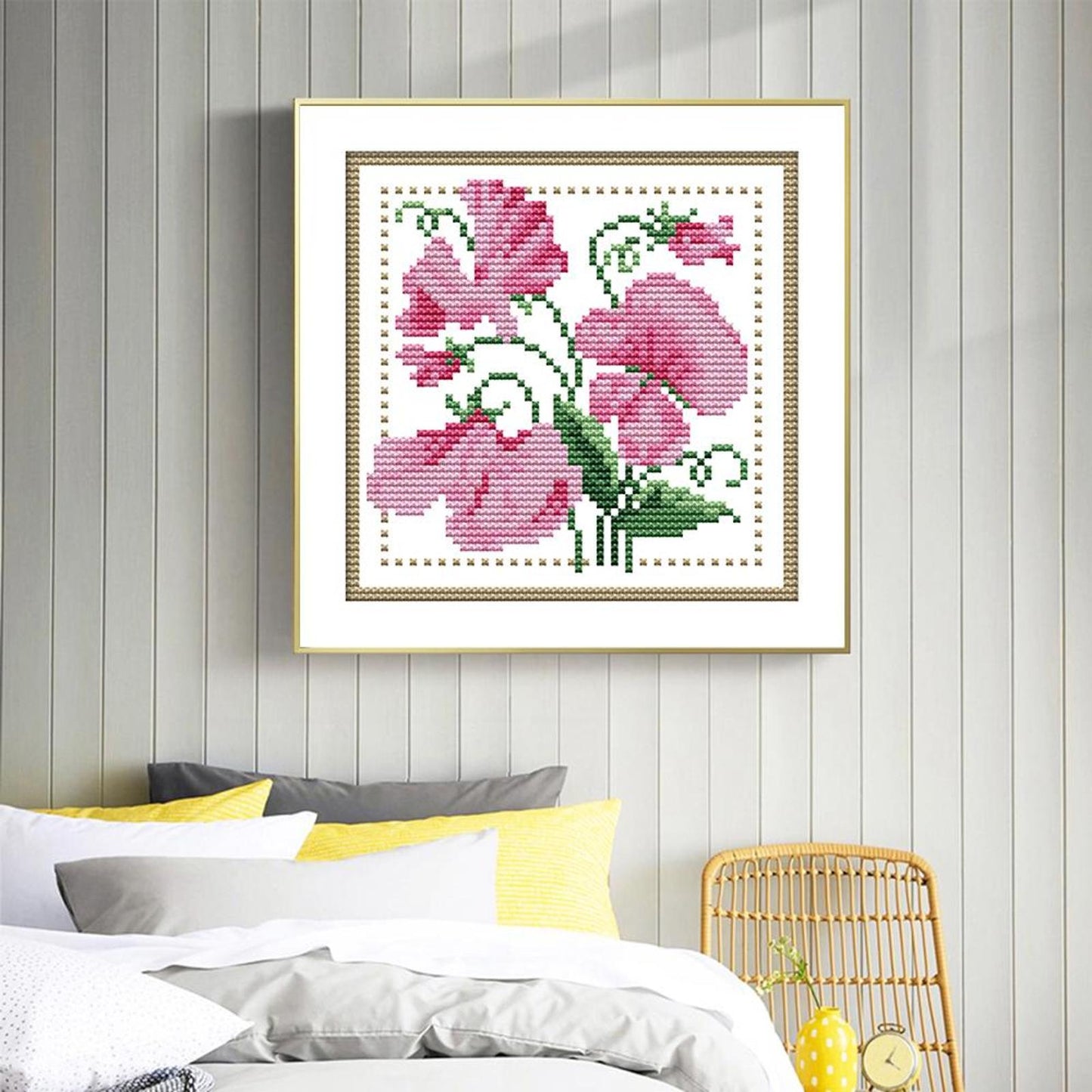 Month Flower - April - Partial 14CT Counted Cross Stitch 17x17CM - Joy Sunday