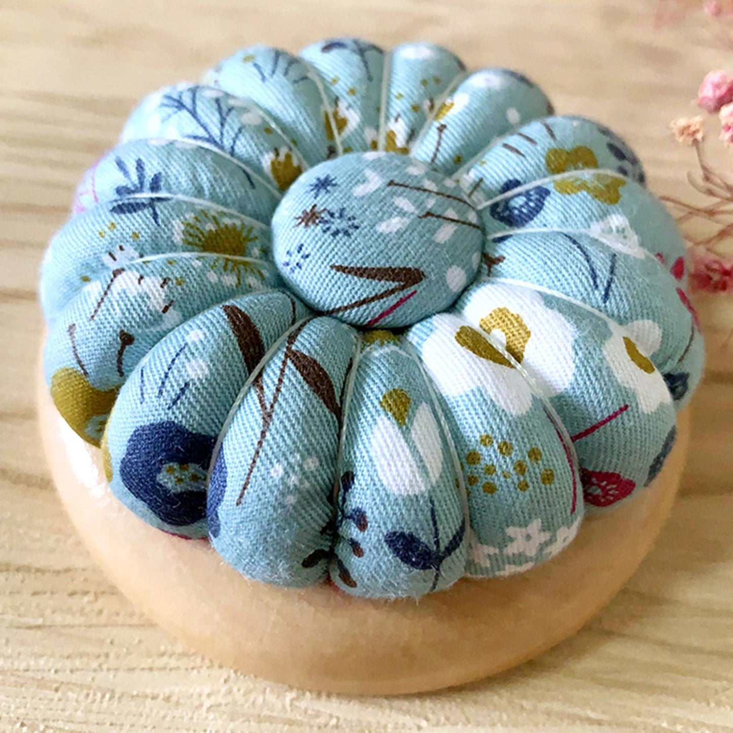 Pumpkin Shaped Magnetic Needle Pin Cushion Holder DIY Craft Random Pattern