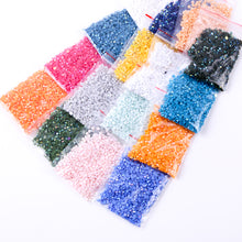 Load image into Gallery viewer, 1225Pcs 5D Diamond Art Beads 60 Colors Flat Bottom Diamond Beads (Square Set 2)
