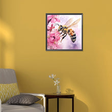 Load image into Gallery viewer, Pollen Bee 30*30CM(Canvas) Full Round Drill Diamond Painting
