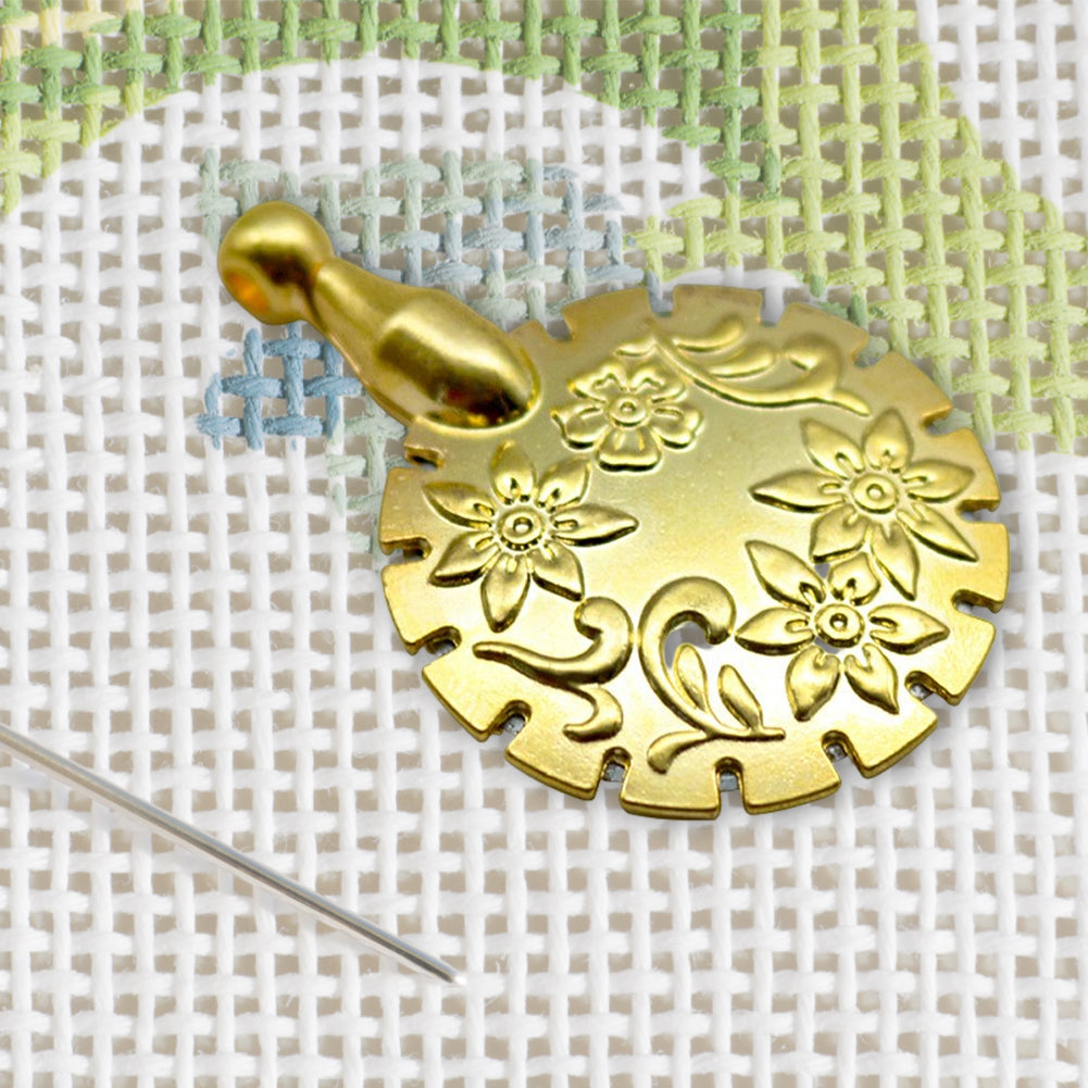 20Pcs Cross Stitch Bronze Thread Cutter Pendant Antique Thread Cutter (Gold)