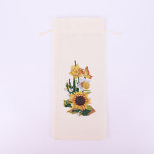 Load image into Gallery viewer, Diamond Painting Burlap Wine Bags Label Liquor Bottle Cover(Butterfly Sunflower)
