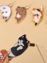 Load image into Gallery viewer, Cute Cat Magnetic Needle Holder Threader Household Magnetic Pin Holder (Black)
